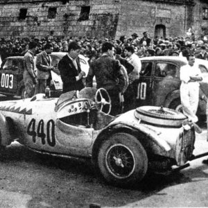 1951_Marzotto_V_Fontana_su_Ferrari_212