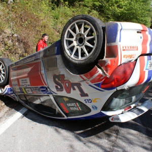 a testa in giu di perico al millemiglia 2012