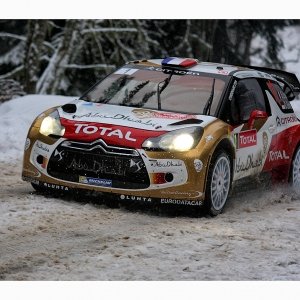 Loeb al Turini 2013 soto neve e pioggia